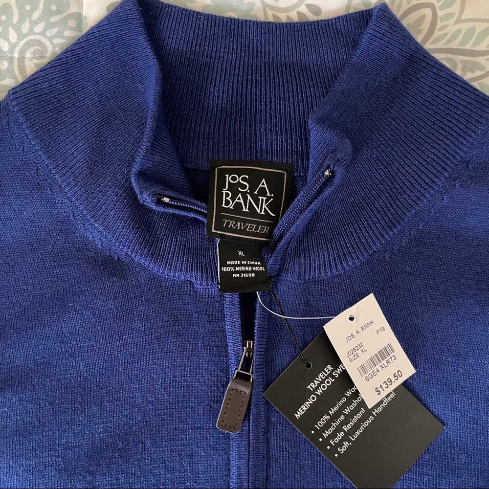 Jos.A.Bank men’s 100% merino wool sweater - Picture 2 of 3